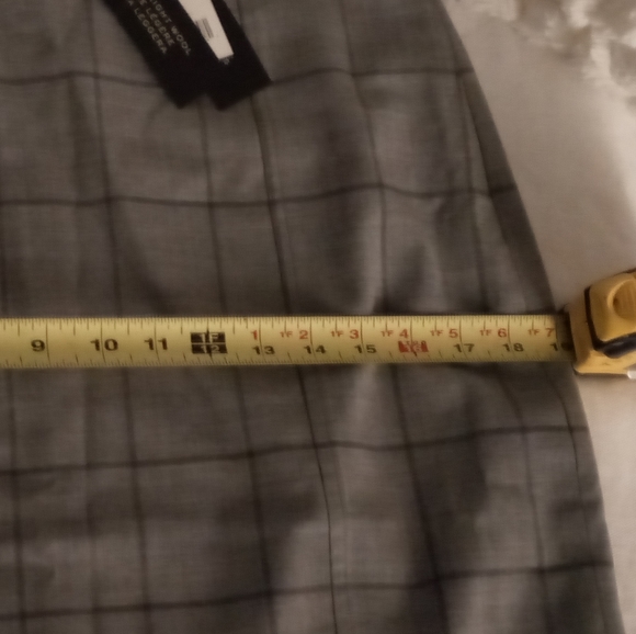 Banana Republic Skirt - Picture 9 of 10